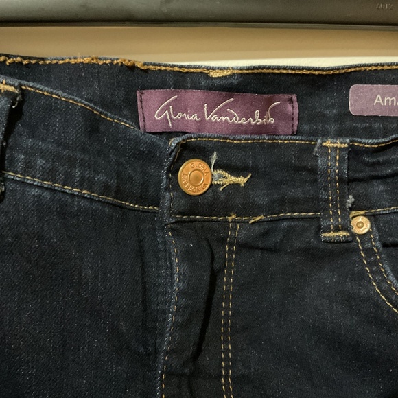 Gloria Vanderbilt Amanda jeans - Picture 2 of 3